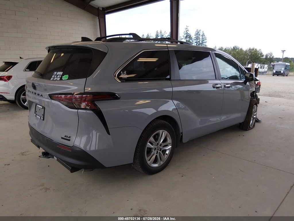 5TDCSKFCXPS087112 2023 TOYOTA SIENNA photo no. 4