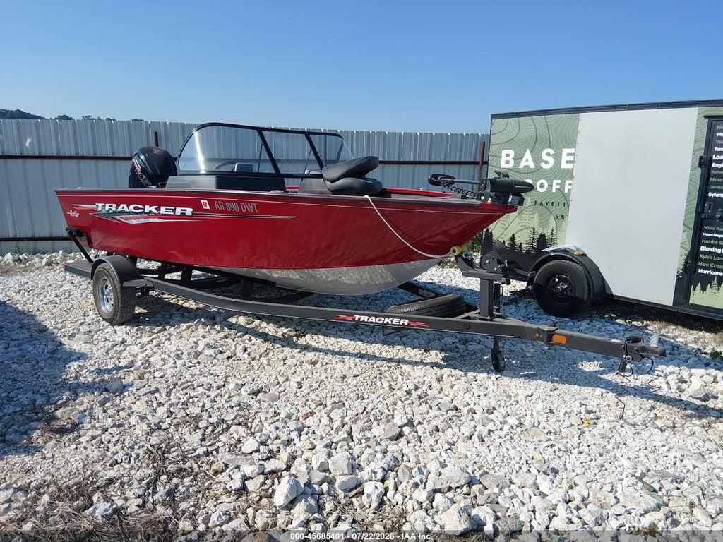 7J511KJ17PB001040 2023 TRACKER MARINE PROGUIDE photo no. 1