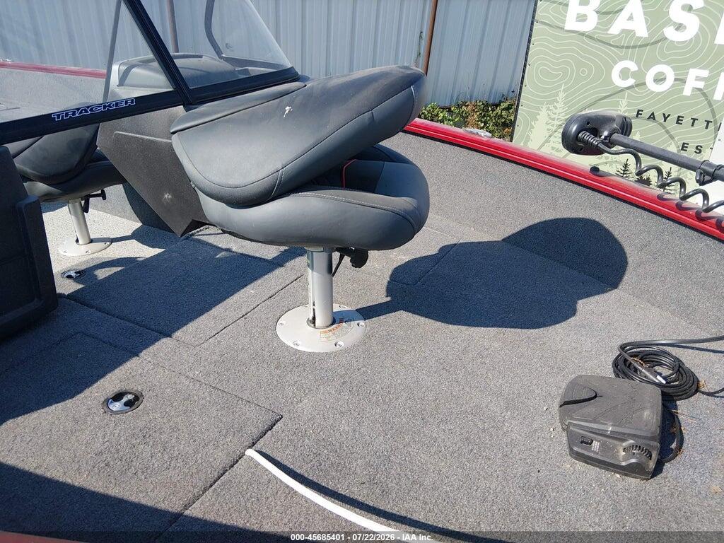 7J511KJ17PB001040 2023 TRACKER MARINE PROGUIDE photo no. 8