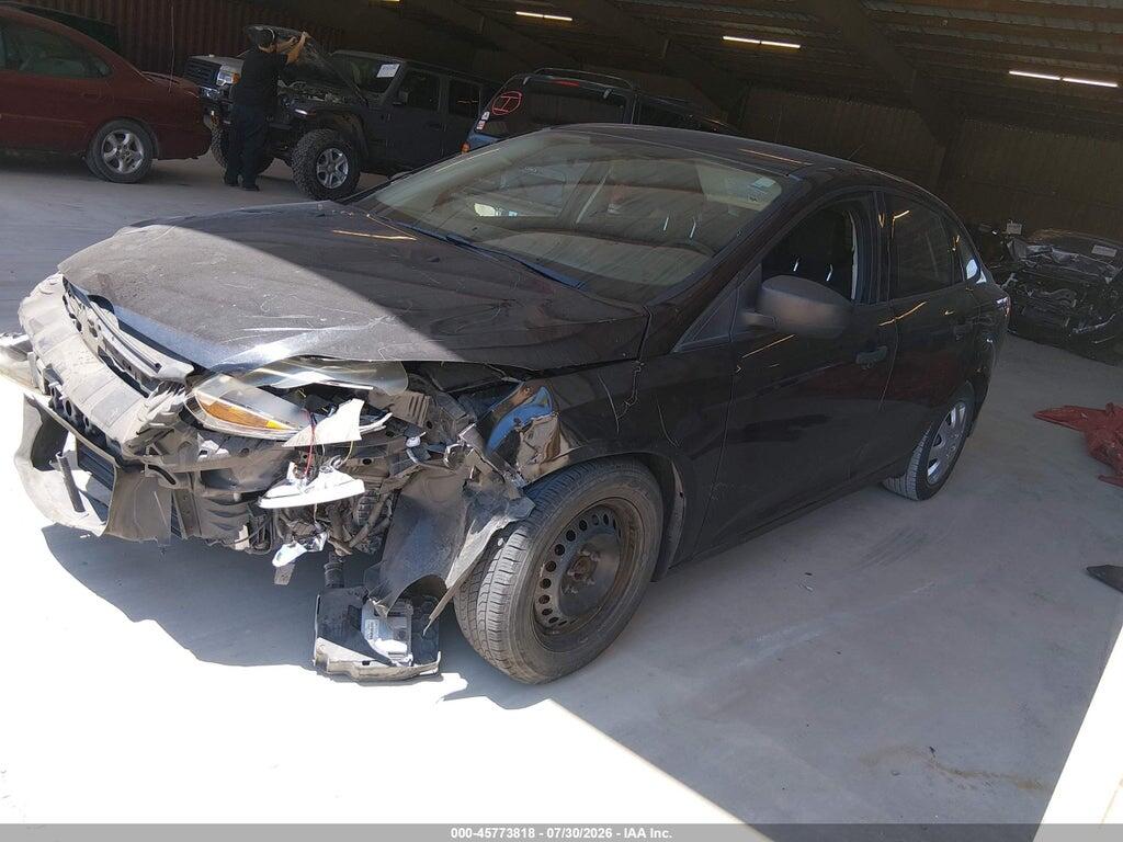 1FAHP3E2XCL429875 2012 FORD FOCUS photo no. 2