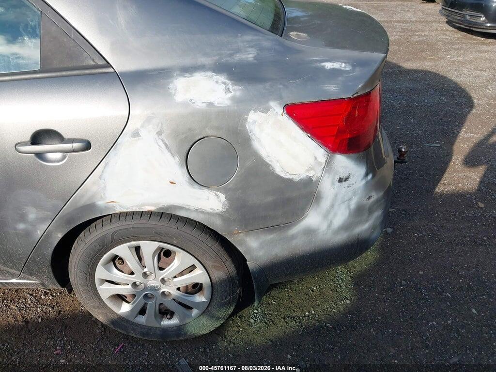KNAFU4A24A5860779 2010 KIA FORTE photo no. 12