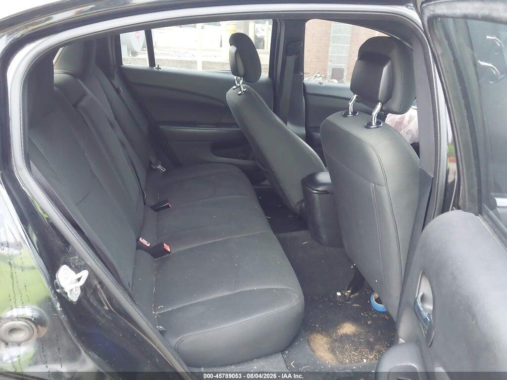 1C3BC1FB4BN545787 2011 CHRYSLER 200 photo no. 8