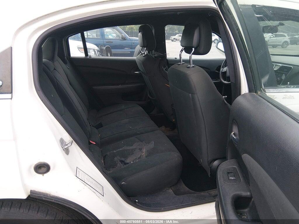1C3BC4FB8BN515693 2011 CHRYSLER 200 photo no. 8