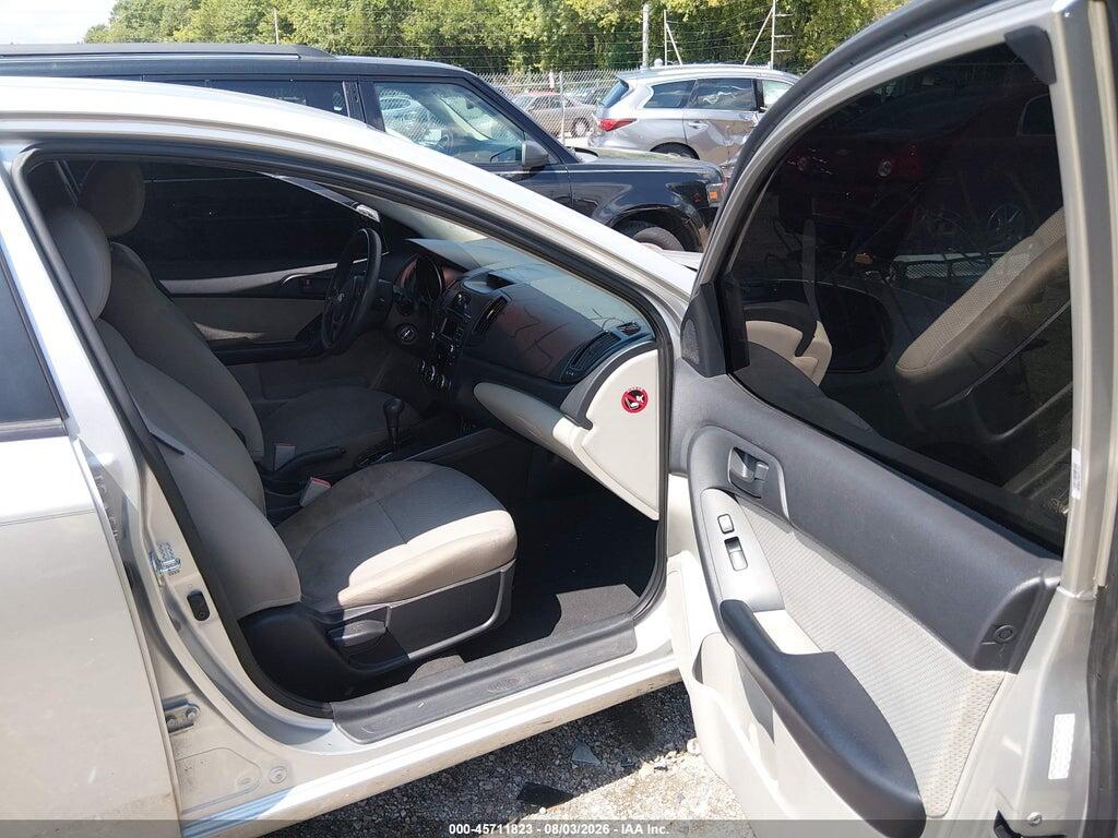 KNAFU4A26A5809039 2010 KIA FORTE photo no. 5