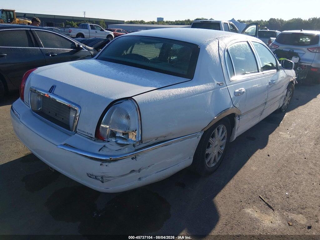2LNBL8CV3AX607160 2010 LINCOLN TOWN CAR photo no. 4