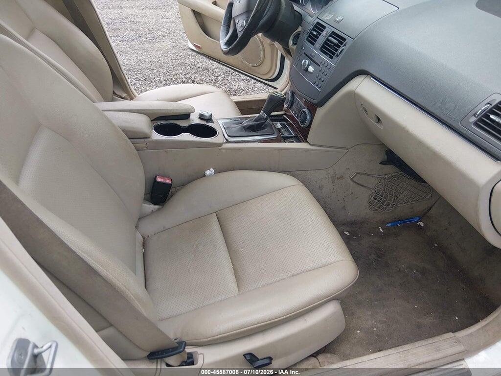 WDDGF5EB3AR102111 2010 MERCEDES-BENZ C 300 photo no. 5