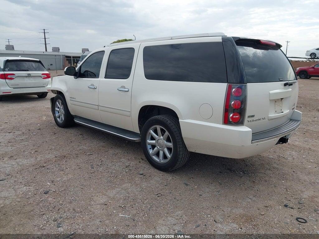 1GKS2MEF5CR306980 2012 GMC YUKON XL 1500 photo no. 3