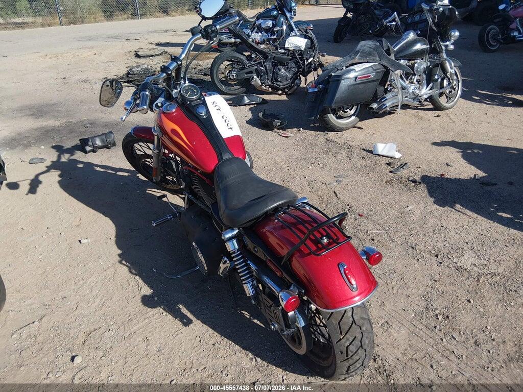 1HD1GPM36CC333012 2012 HARLEY-DAVIDSON FXDWG photo no. 4