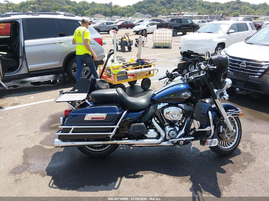 1HD1FCM15CB683912 2012 HARLEY-DAVIDSON FLHTCU photo no. 12