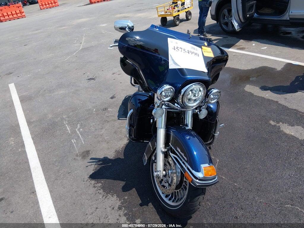 1HD1FCM15CB683912 2012 HARLEY-DAVIDSON FLHTCU photo no. 5