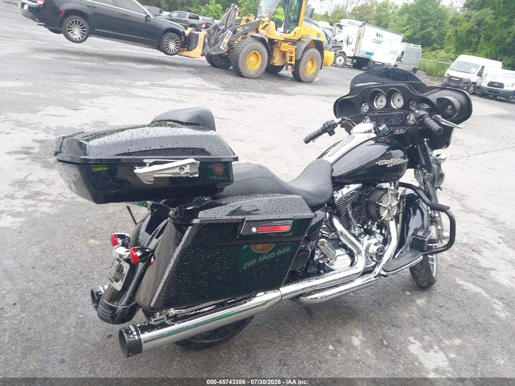 1HD1KBM16CB693046 2012 HARLEY-DAVIDSON FLHX photo no. 4