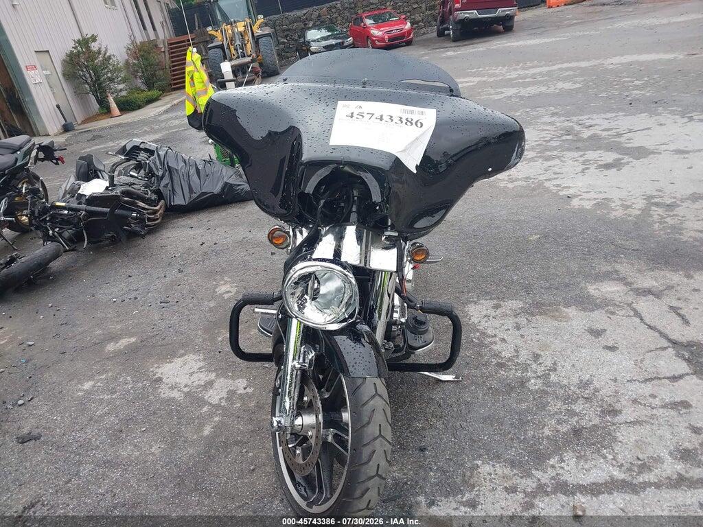 1HD1KBM16CB693046 2012 HARLEY-DAVIDSON FLHX photo no. 5