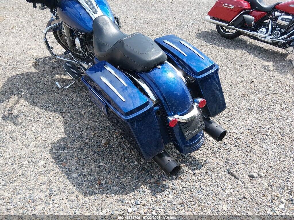 1HD1KBM10CB678445 2012 HARLEY-DAVIDSON FLHX photo no. 3