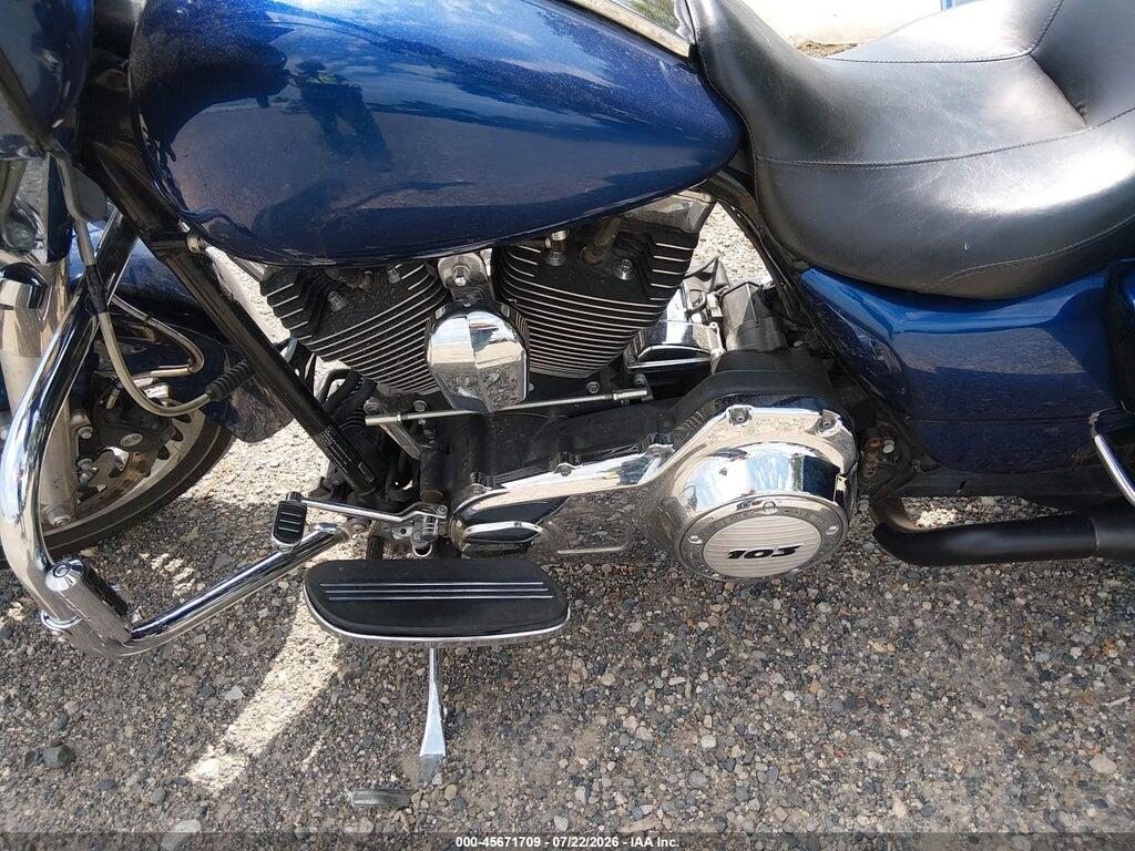1HD1KBM10CB678445 2012 HARLEY-DAVIDSON FLHX photo no. 9