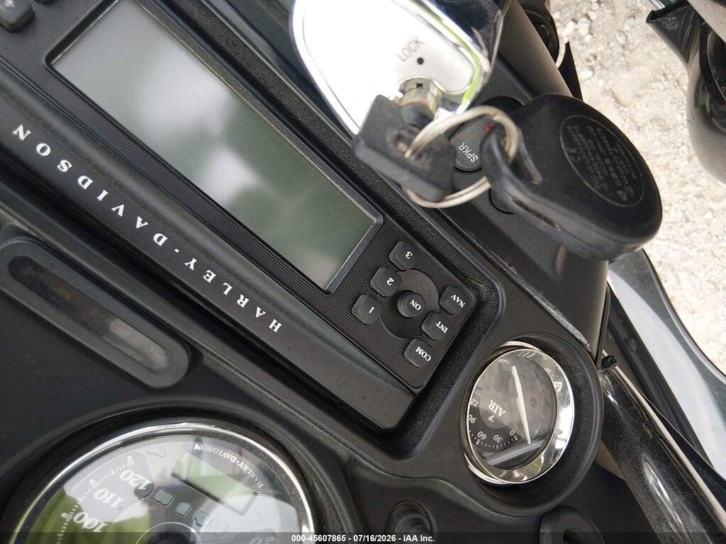 1HD1KEM18CB689601 2012 HARLEY-DAVIDSON FLHTK photo no. 11