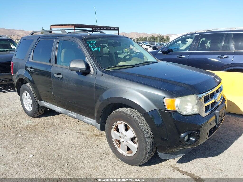 1FMCU0DG2BKA69736 2011 FORD ESCAPE photo no. 1