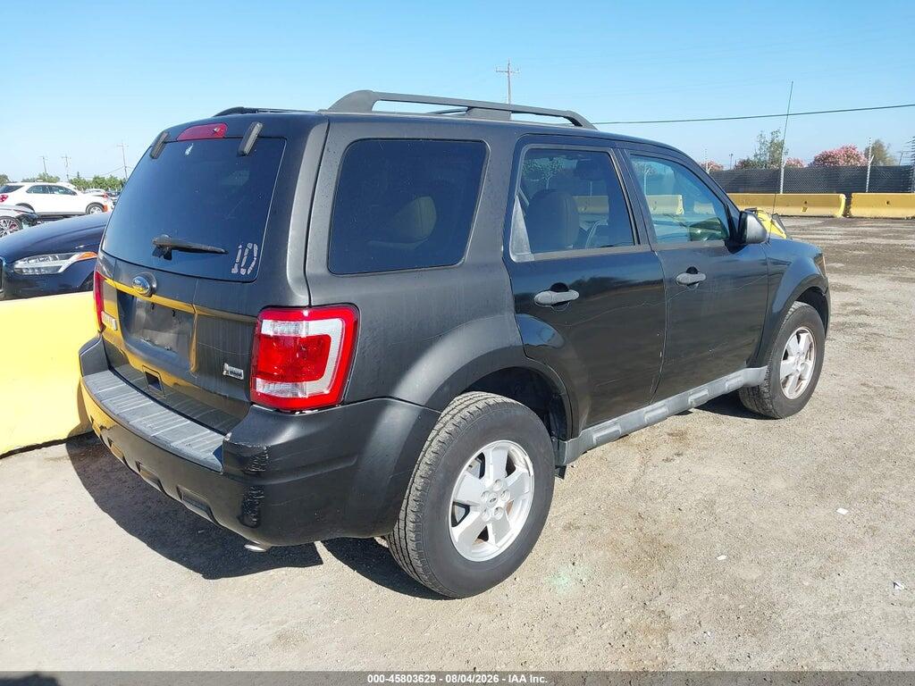 1FMCU0DG2BKA69736 2011 FORD ESCAPE photo no. 4