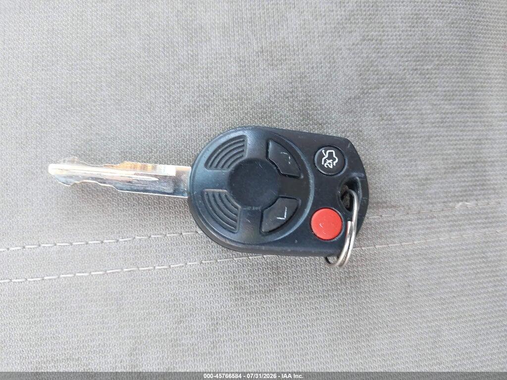 4M2CN8B77AKJ16495 2010 MERCURY MARINER photo no. 11