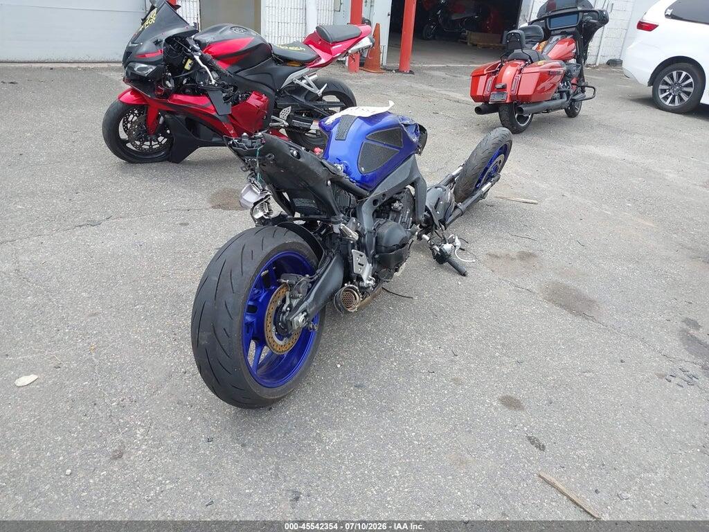 JYARN71E2PA003901 2023 YAMAHA MT09 photo no. 4