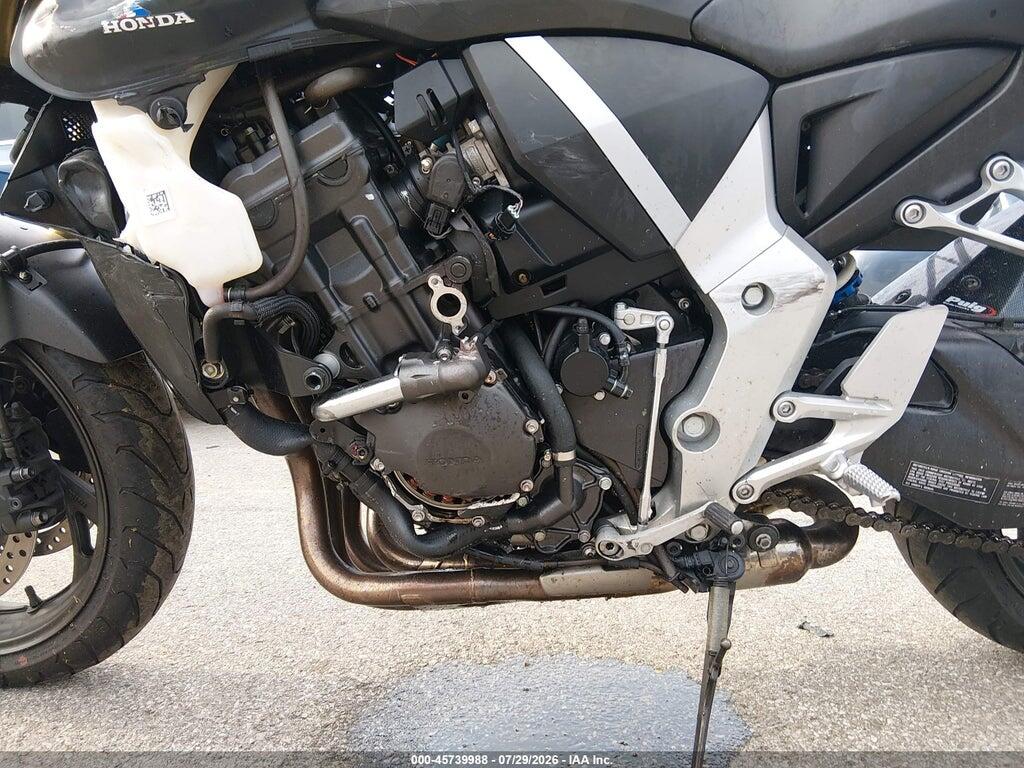 ZDCSC6014CF205293 2012 HONDA CB1000 photo no. 9