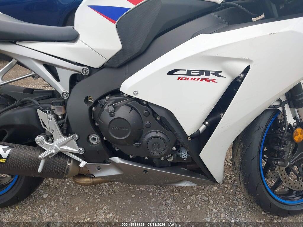 JH2SC5948CK400889 2012 HONDA CBR1000 photo no. 8