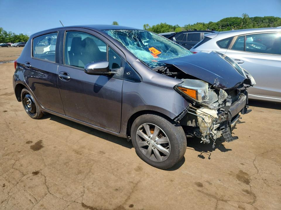 2017 TOYOTA YARIS 5-DOOR LE — Фото 4 из 13