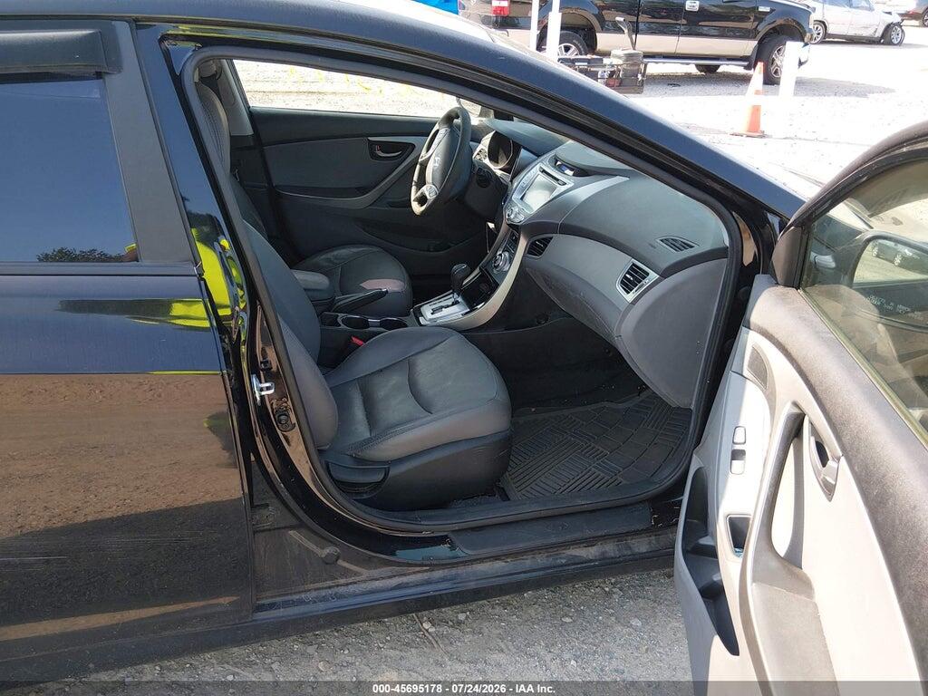 5NPDH4AE9CH112458 2012 HYUNDAI ELANTRA photo no. 5