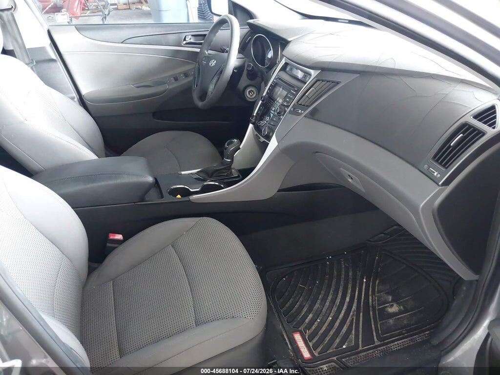 5NPEB4AC4CH343286 2012 HYUNDAI SONATA photo no. 5
