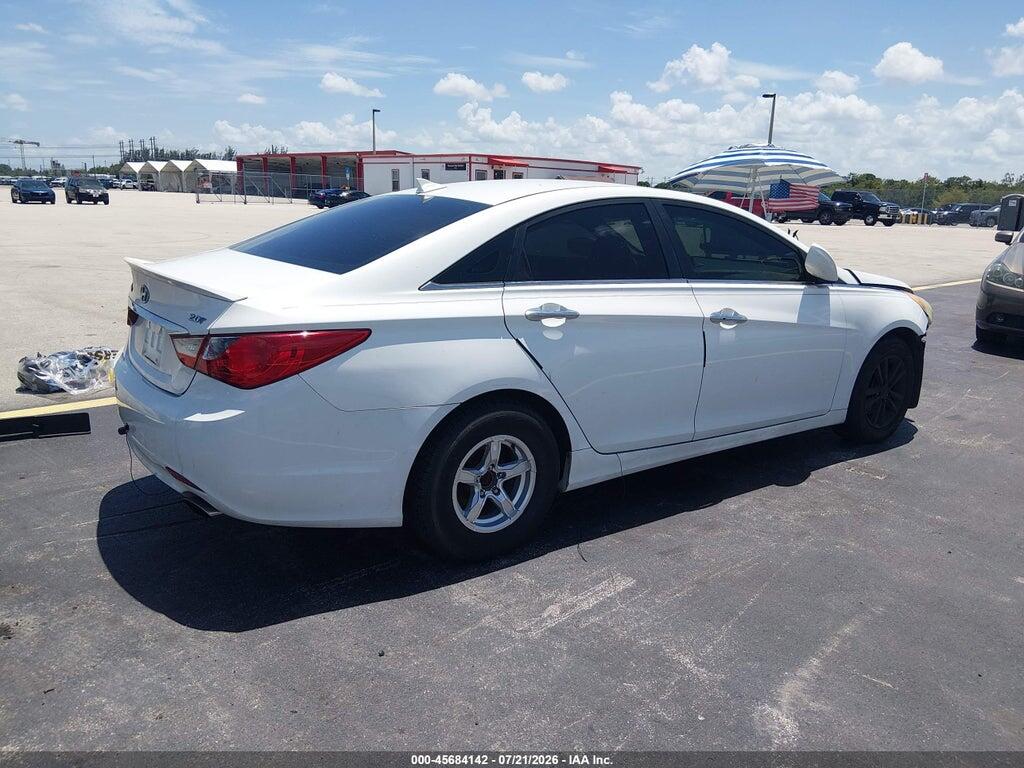 5NPEC4AB0CH439713 2012 HYUNDAI SONATA photo no. 4