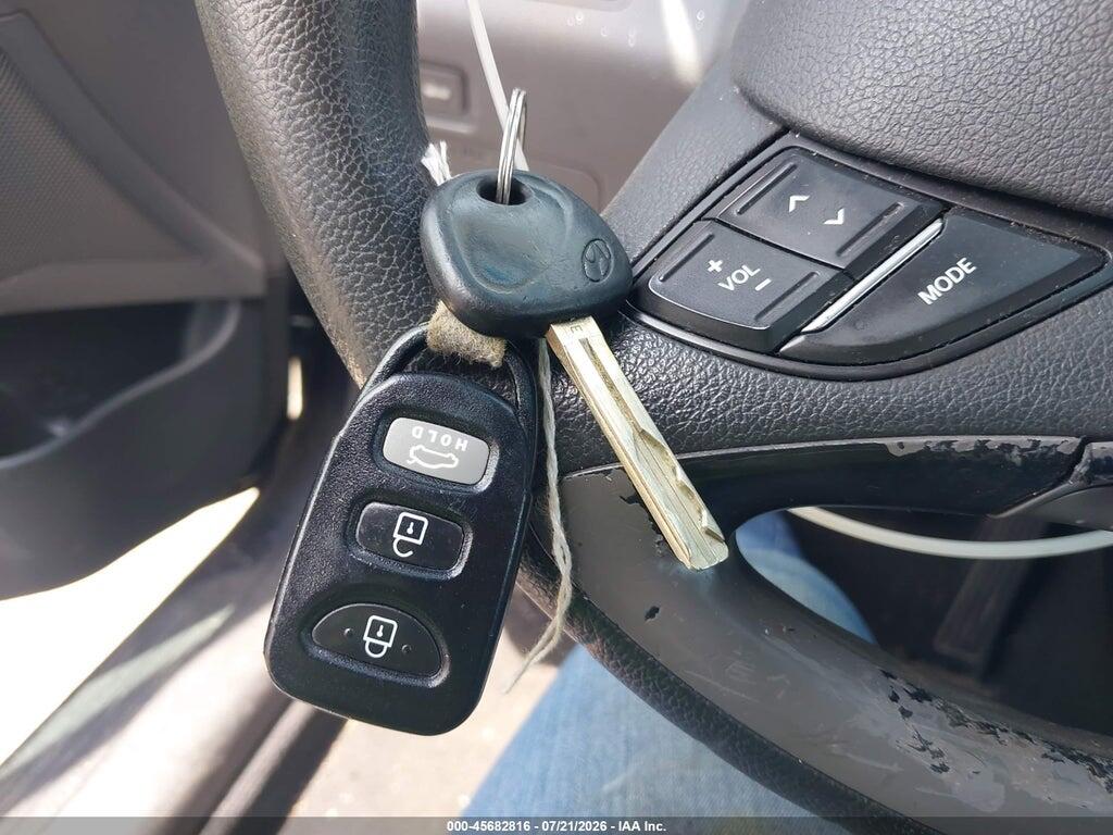 5NPEB4AC2CH341018 2012 HYUNDAI SONATA photo no. 11