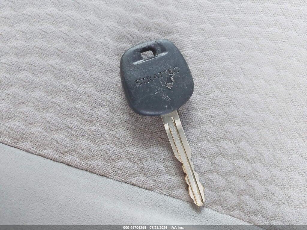 4T1BF3EK6AU006748 2010 TOYOTA CAMRY photo no. 11
