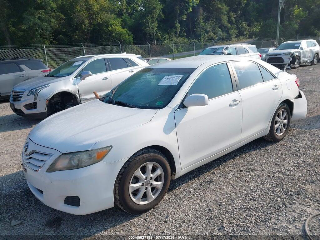 4T1BF3EK3AU552939 2010 TOYOTA CAMRY photo no. 2