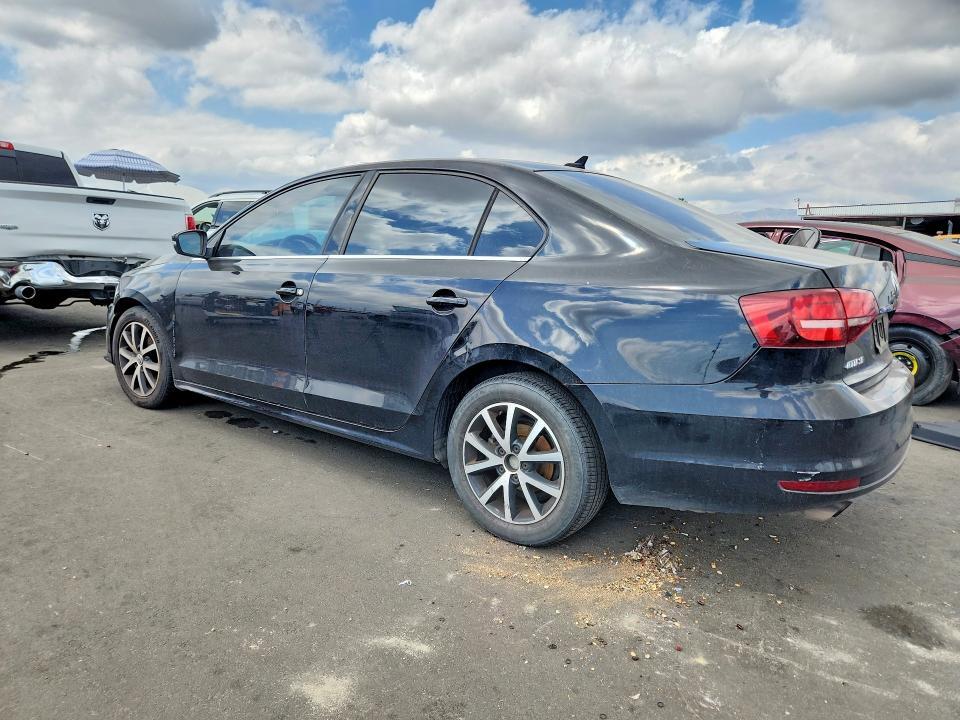 2017 VOLKSWAGEN JETTA SE — Фото 2 из 12