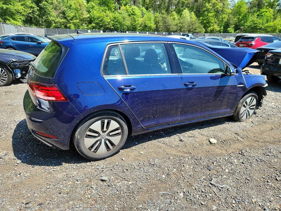 2017 VOLKSWAGEN E-GOLF SE — Фото 3 из 12