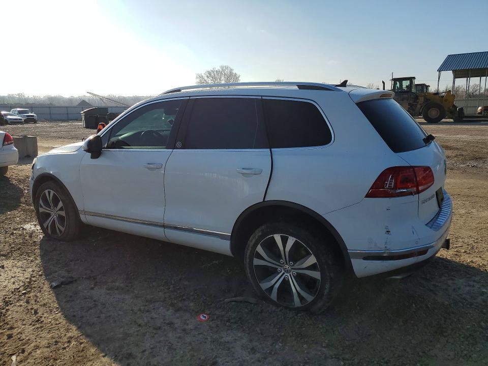 2017 VOLKSWAGEN TOUAREG WOLFSBURG — Фото 2 из 13
