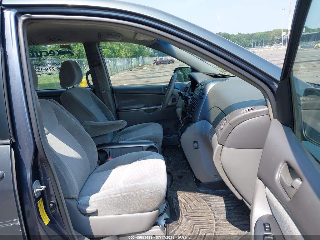 5TDKK4CC1AS303643 2010 TOYOTA SIENNA photo no. 5