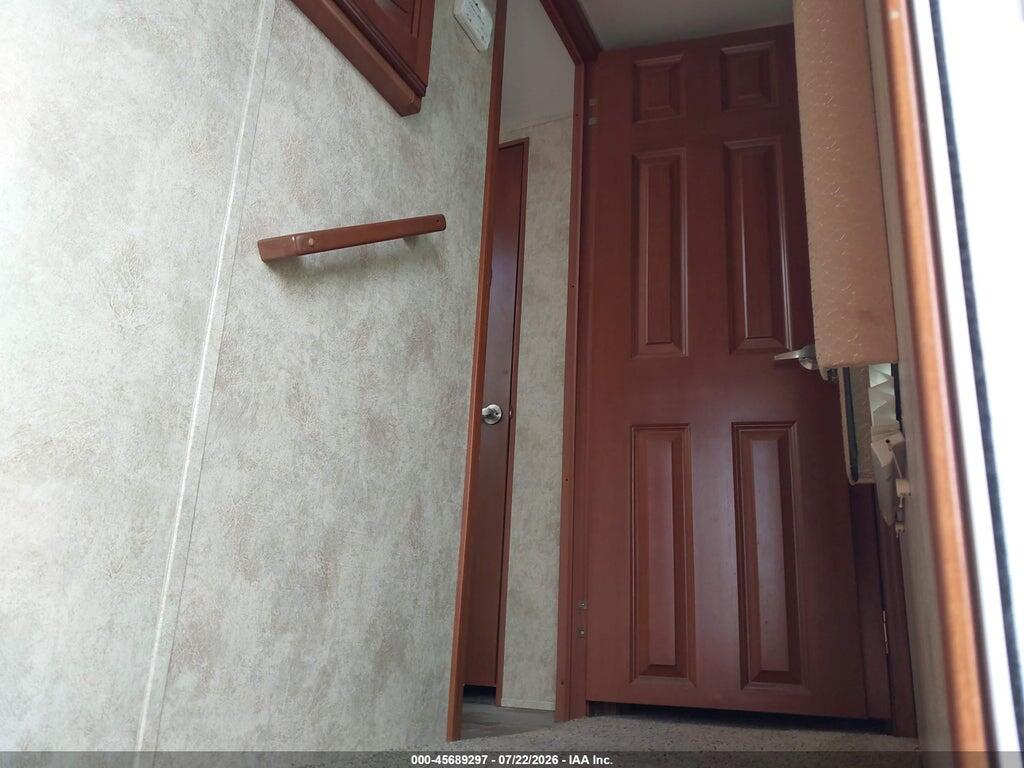 4YDF34127CE760648 2012 KEYSTONE AVALANCHE 5TH WHEEL photo no. 5