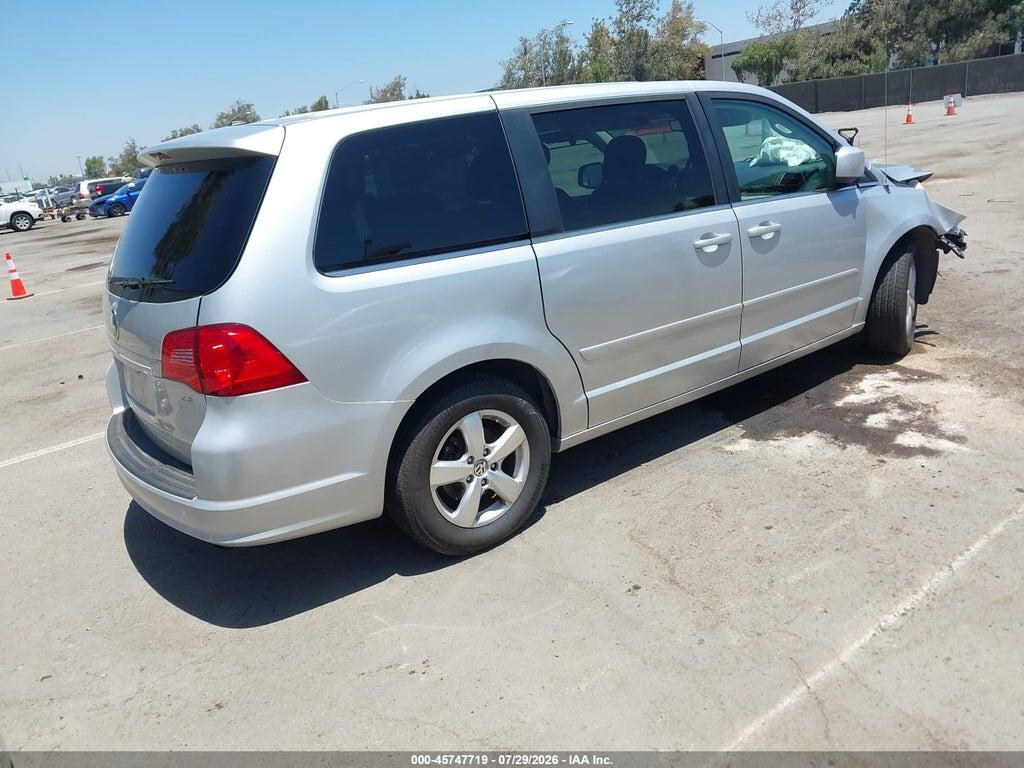 2V4RW3D16AR231072 2010 VOLKSWAGEN ROUTAN photo no. 4