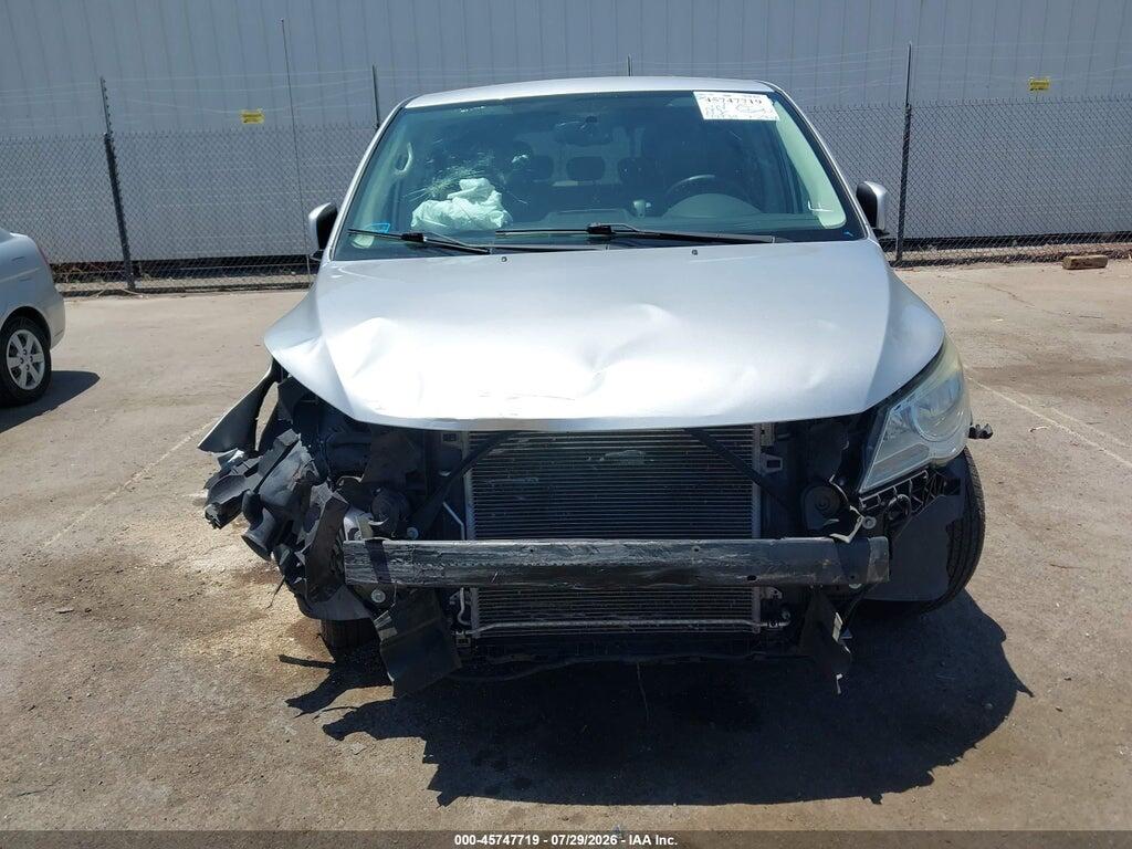 2V4RW3D16AR231072 2010 VOLKSWAGEN ROUTAN photo no. 6