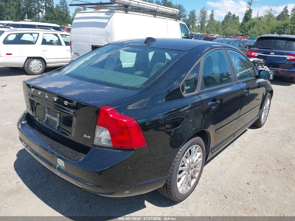 YV1382MS3A2506399 2010 VOLVO S40 photo no. 4