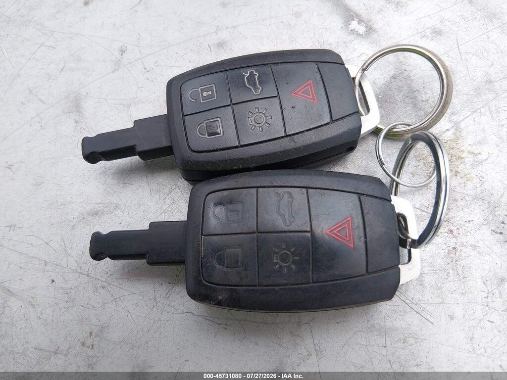YV1672MC9AJ094097 2010 VOLVO C70 photo no. 11