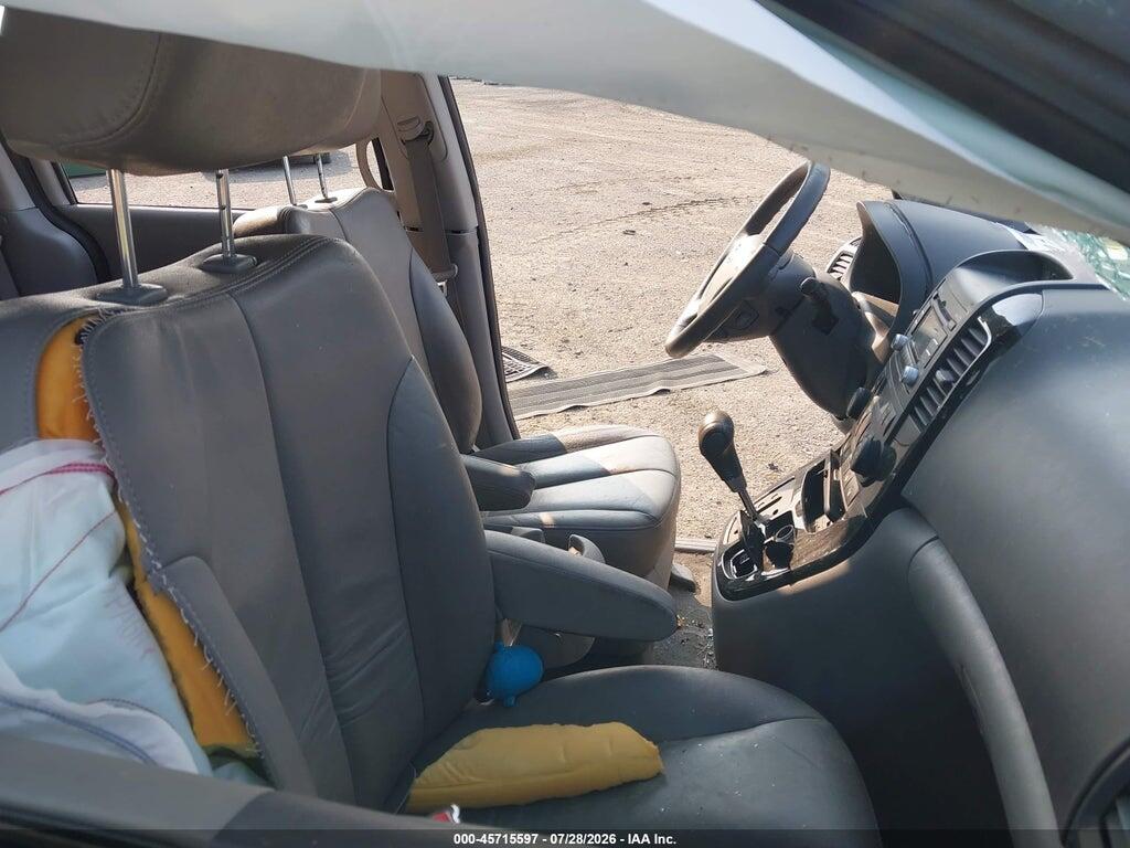 KNDMH4C77C6471509 2012 KIA SEDONA photo no. 5