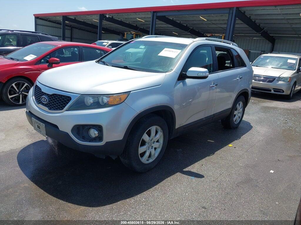 5XYKTCA67CG268854 2012 KIA SORENTO photo no. 2