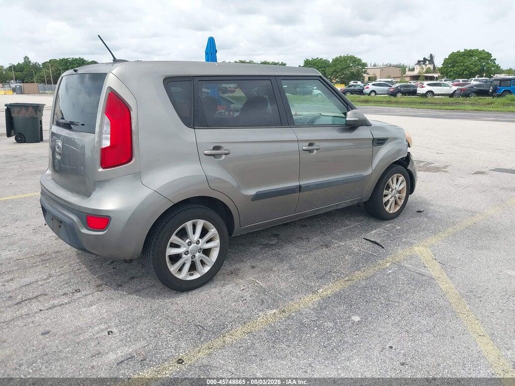 KNDJT2A60C7444565 2012 KIA SOUL photo no. 4