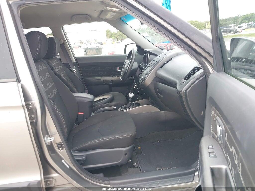 KNDJT2A60C7444565 2012 KIA SOUL photo no. 5