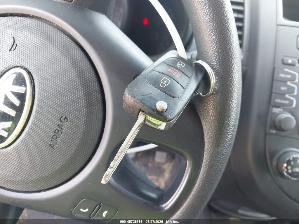 KNDJT2A50C7473622 2012 KIA SOUL photo no. 11