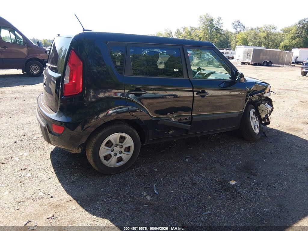 KNDJT2A53C7742633 2012 KIA SOUL photo no. 4