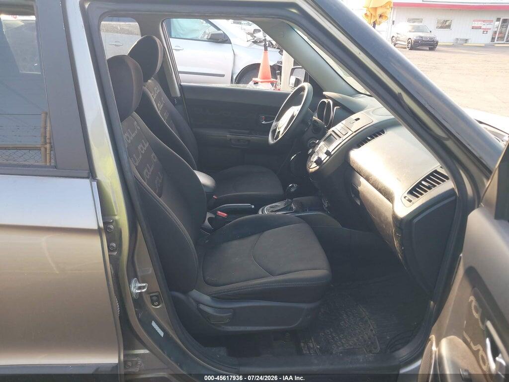 KNDJT2A61C7460404 2012 KIA SOUL photo no. 5