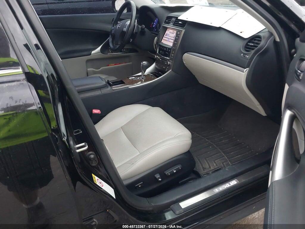 JTHCF5C23C5053917 2012 LEXUS IS 250 photo no. 5