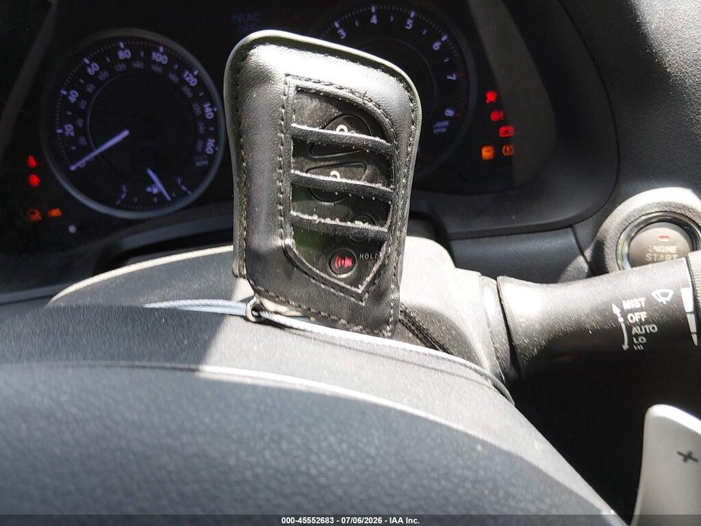 JTHFF2C26C2521507 2012 LEXUS IS 250C photo no. 11